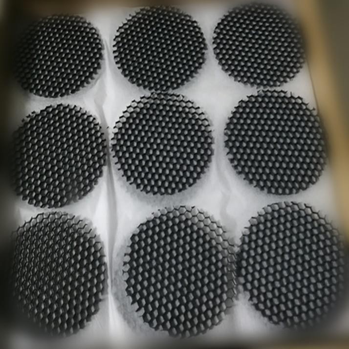 بلیک ایلومینیم ہنییک کام لوور